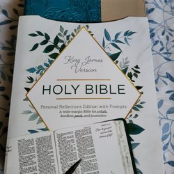 Hawaii Christian Outlet - $20 Bible