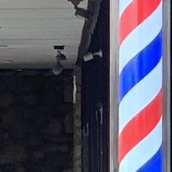 Unique Cuts - Barber pole
