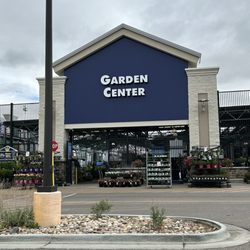 Lowe's Home Improvement - Garden store entrance