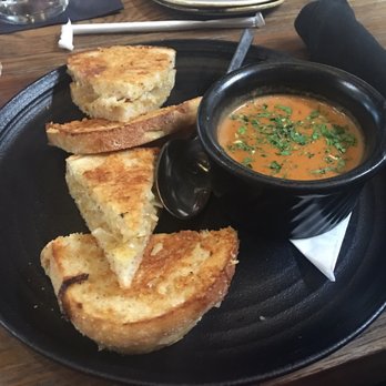GRANVILLE - Grilled cheese dippers with tomato bisque - New American Near Me - Studio City, California GRANVILLE - Grilled cheese dippers with tomato bisque - New American Near Me - Studio City, California