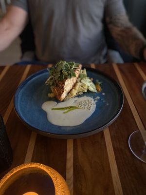 Vistal Bar + Restaurant by null