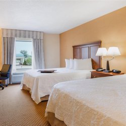 Hampton Inn & Suites Detroit/Chesterfield Township - Guest room
