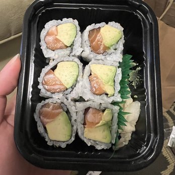 Ryo Sushi - Salmon Avocado Roll - Sushi Bars Near Me - Chicago, Illinois