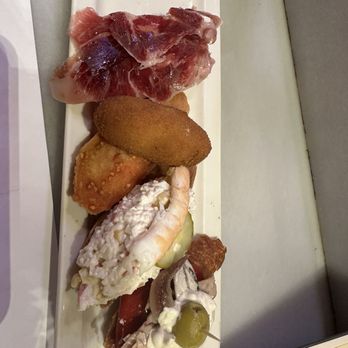 Ciutat Comtal - Tapas Bars Near Me - Barcelona, B