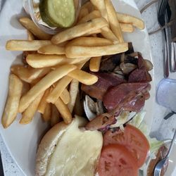 Ramsey Corner Cafe - Chesseburger