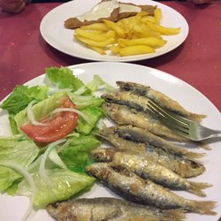 La Botica - Sardinas y escalope con quesu