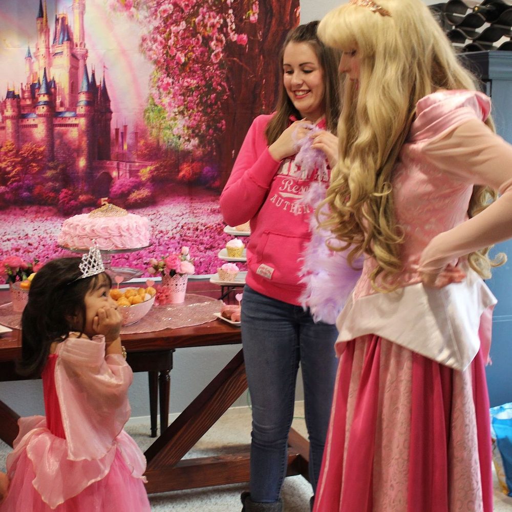Princess Party People - Party Characters Near Me Princess Party People - Party Characters Near Me