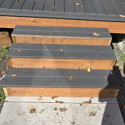 Simplified Construction - The stairs were supposed to wrap around the entire deck. This is all we got. Looks like a 3rd grader was given the task.