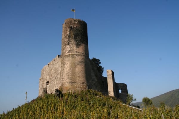 Burg Landshut by null