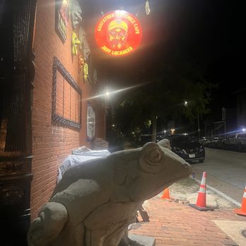 Venice Cafe - Pubs Near Me - Saint Louis, Missouri