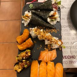 Furawa - Salmon Nigiri, Salmon Sashimi, Tempura, Hand Rolls