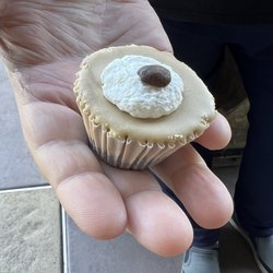 Creamy’s by Cayla Jordan - Coffee mini cheesecake