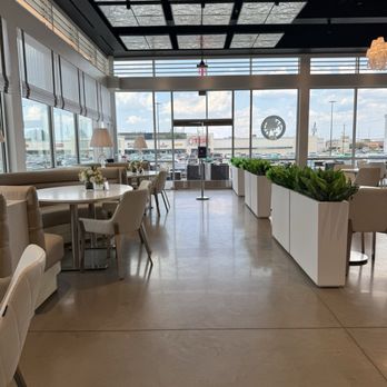 Lady M Cake Boutique - Bakeries Near Me - Houston, Texas Lady M Cake Boutique - Bakeries Near Me - Houston, Texas