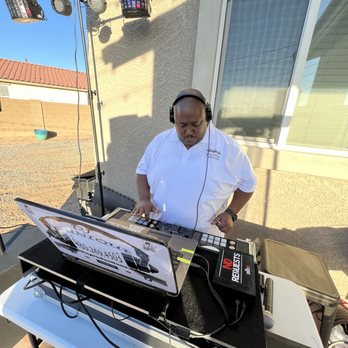 DJ E-Unique - DJs Near Me