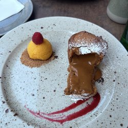 Q'ero - Dulce de Leche Soufflé but it is more like a Molten Dulce de Leche Cake.
