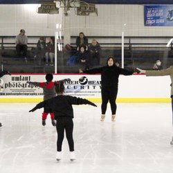Ice Skating Lessons - Group Lessons - Learn to Skate