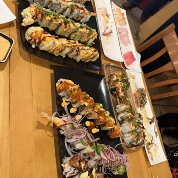 Hikari Sushi - Sushi Bars Near Me - Chatsworth, California