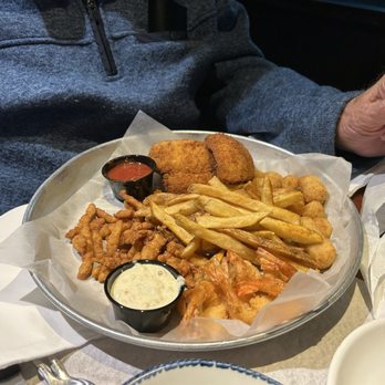 Red Lobster - Fisherman's Platter - Seafood Near Me - Fairview Heights, Illinois Red Lobster - Fisherman's Platter - Seafood Near Me - Fairview Heights, Illinois