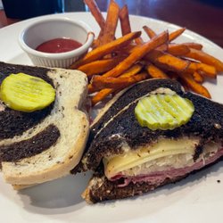 Simple Grill - Smyrna Ruben