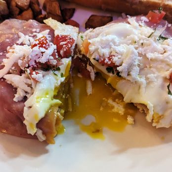 Xochipilli Taco Bar - Molletes with ham - New Mexican Cuisine Near Me - Van Nuys, California