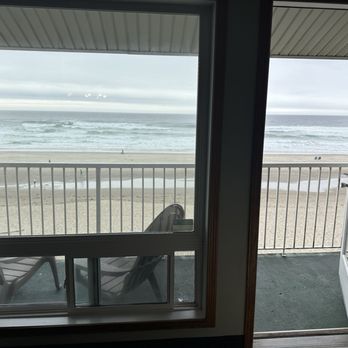 D Sands Motel - Ocean view balcony - Hotels Near Me - Lincoln City, Oregon D Sands Motel - Ocean view balcony - Hotels Near Me - Lincoln City, Oregon