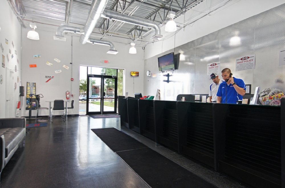 DEALERS CHOICE COMPLETE CAR CARE CENTER 14 Photos 12951 Trade Center Dr, Bonita Springs