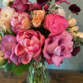 April May Flowers - She created the most beautiful bouquet for me. I am beyond happy!! - Florists Near Me