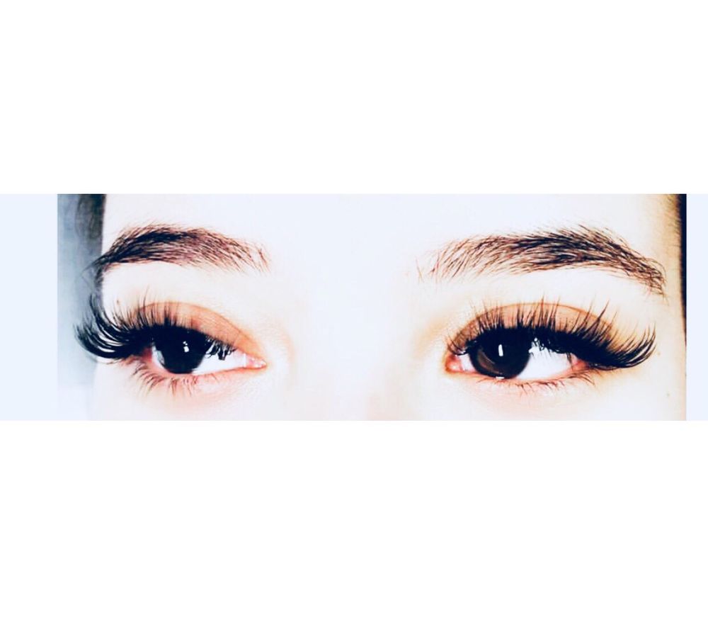 Hair By Lyndsay Logo