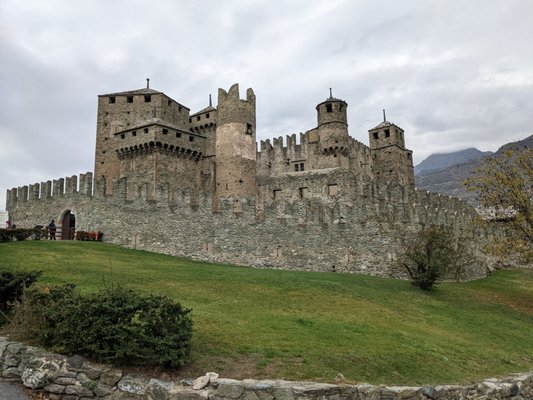 Castello di Fénis by null