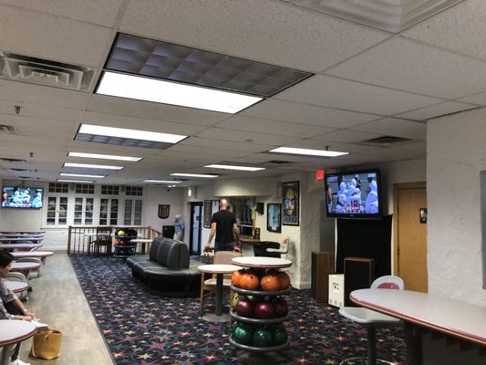 Wilmette Bowling Center
