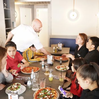 De Pizzabakkers - Pizza Near Me - Leiden, ZH