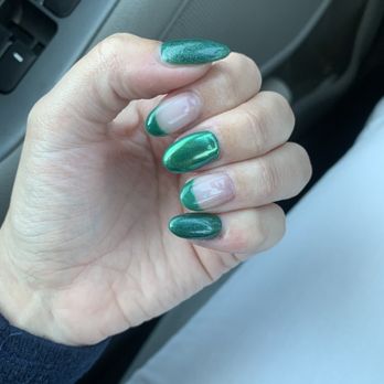 Golden Hour Nails - Christmas nails - Nail Salons Near Me - Fresno, California