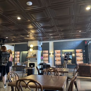 La Vida Coffee - Ambiance is nice and comfortable - Coffee & Tea Near Me - San Antonio, Texas La Vida Coffee - Ambiance is nice and comfortable - Coffee & Tea Near Me - San Antonio, Texas