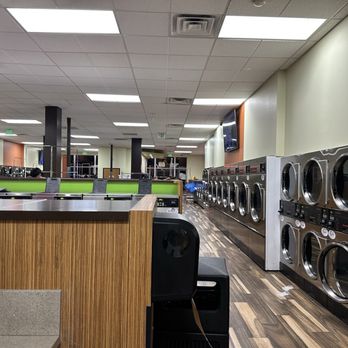 Clean King Laundry - Laundromat Near Me - Los Angeles, California