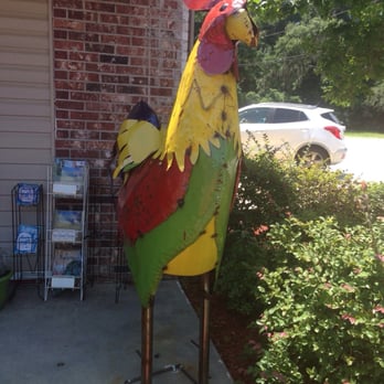 Red Rooster Cafe - Rooster statue out front - Breakfast & Brunch Near Me - Beaufort, South Carolina Red Rooster Cafe - Rooster statue out front - Breakfast & Brunch Near Me - Beaufort, South Carolina