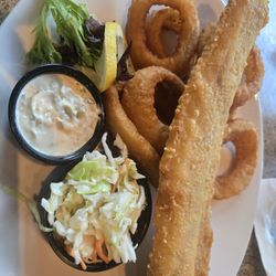 Snappers Bar & Grill - Fried fish with onion rings. That coleslaw was so good.