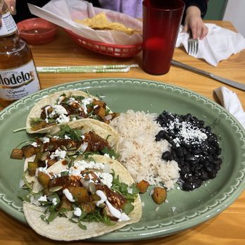 El Cabrito - Butternut squash tacos - Mexican Near Me - Burien, Washington El Cabrito - Butternut squash tacos - Mexican Near Me - Burien, Washington