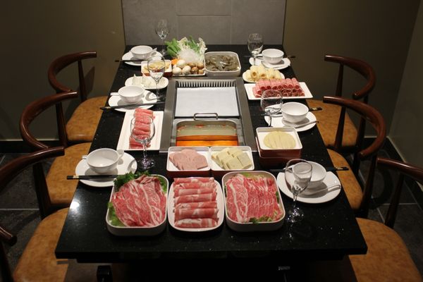 100°C Grill & Hot Pot by null