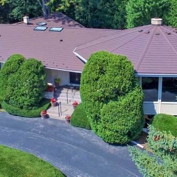 Metal Roofing Systems - Another beautiful Oxford roof in Mustang Brown, located in Elm Grove, 53122.
https://beautifulroofs.com/our-products/oxford-shingle/ - Roofing Near Me - Madison, Wisconsin
