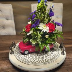 Lady Di's Florist - Floral workshop arrangement in keepsake 55 Mustang