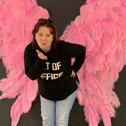 Viral Selfie Museum - Polaris - Iconic angel wings