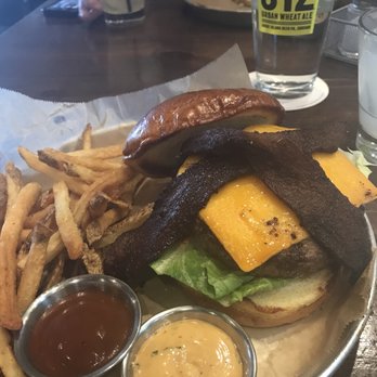 Burger Bar Chicago - Burgers Near Me - Chicago, Illinois Burger Bar Chicago - Burgers Near Me - Chicago, Illinois
