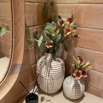 Cosetta - Beautiful bathroom decor - Italian Near Me - Santa Monica, California