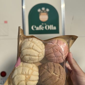 Cafe De La Olla - Mini Conchas - Coffee & Tea Near Me - Santa Rosa, California