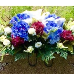 Lasting Impressions Flower Shop - Beautiful selection...so amazingly created.
