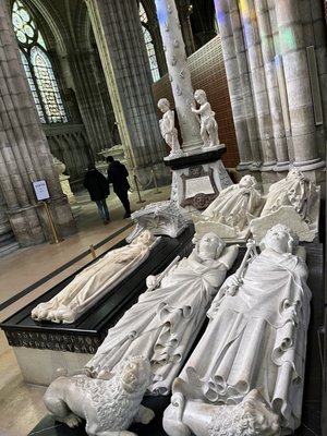 Basilique Cathédrale Saint-Denis by null