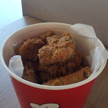 Jollibee - Uncovered original 10 piece Jollibee chicken - Fast Food Near Me - West Covina, California Jollibee - Uncovered original 10 piece Jollibee chicken - Fast Food Near Me - West Covina, California