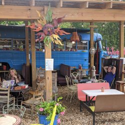 Revolution Juice - Courtyard seating