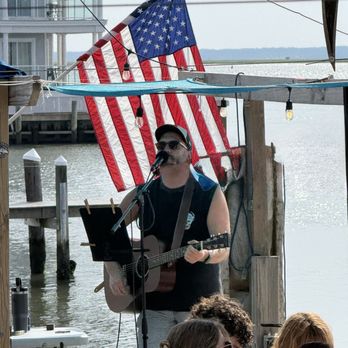 Ropewalk - Entertainment - New American Near Me - Chincoteague, Virginia