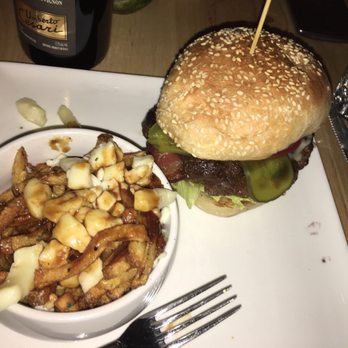 Donalda - a hamburger and fries on a plate - Canadian (New) Near Me - Sainte-Adèle, Quebec